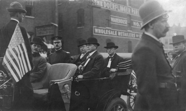 1909: President William Howard Taft